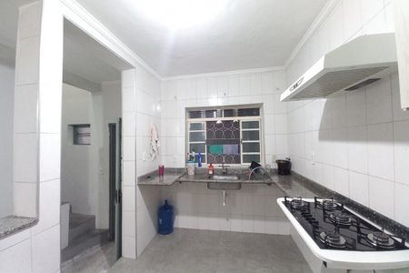 Casa à venda com 250m², 4 quartos e 2 vagas Casa à venda com 250m², 4 quartos e 2 vagasCozinha
