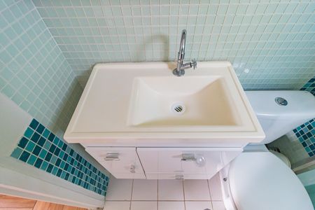 Apartamento à venda com 55m², 2 quartos e 1 vaga Apartamento à venda com 55m², 2 quartos e 1 vagaDetalhe - Banheiro