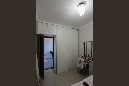 Apartamento à venda com 73m², 2 quartos e 2 vagasQuarto 2