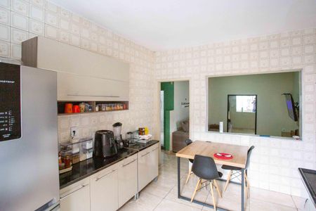 Casa à venda com 217m², 5 quartos e sem vagaCozinha Casa 1