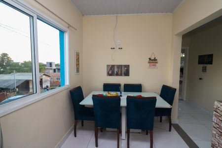 Casa à venda com 220m², 5 quartos e sem vaga Casa à venda com 220m², 5 quartos e sem vagaSala de Jantar