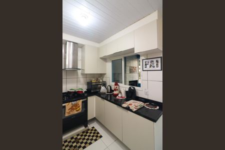 Casa à venda com 220m², 5 quartos e sem vaga Casa à venda com 220m², 5 quartos e sem vagaCozinha