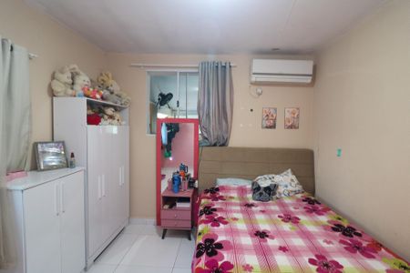 Casa à venda com 220m², 5 quartos e sem vaga Casa à venda com 220m², 5 quartos e sem vagaQuarto 1