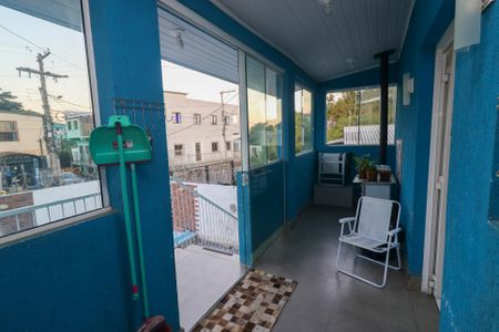 Casa à venda com 220m², 5 quartos e sem vaga Casa à venda com 220m², 5 quartos e sem vagaVarandaa