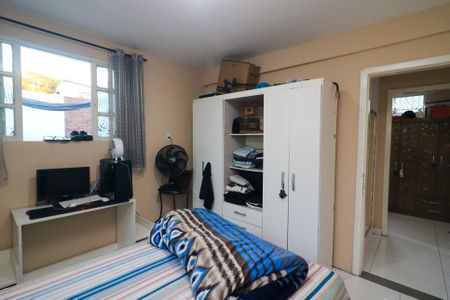 Casa à venda com 220m², 5 quartos e sem vaga Casa à venda com 220m², 5 quartos e sem vagaQuarto 2