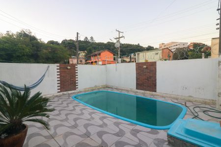 Piscina de casa à venda com 5 quartos, 220m² em Belém Velho, Porto Alegre