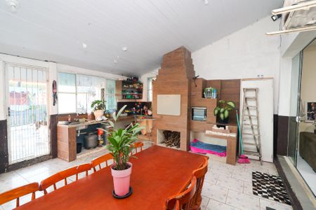 Casa à venda com 220m², 5 quartos e sem vaga Casa à venda com 220m², 5 quartos e sem vagaVaranda gourmet