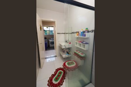 Banheiro 1 de casa à venda com 5 quartos, 220m² em Belém Velho, Porto Alegre
