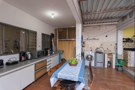 Casa à venda com 200m², 3 quartos e 2 vagasÁrea de Serviço
