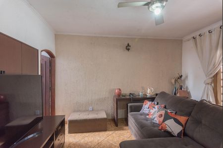 Casa à venda com 200m², 3 quartos e 2 vagasSala