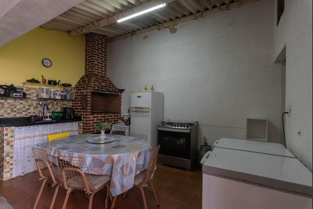 Casa à venda com 200m², 3 quartos e 2 vagasChurrasqueira