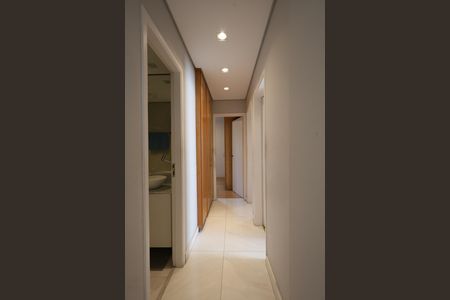Apartamento à venda com 72m², 3 quartos e 2 vagascorredor