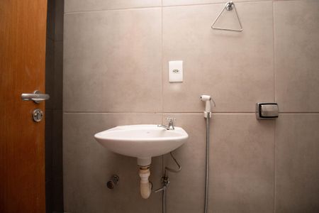 Studio para alugar com 34m², 1 quarto e sem vaga Studio para alugar com 34m², 1 quarto e sem vagaBanheiro Social