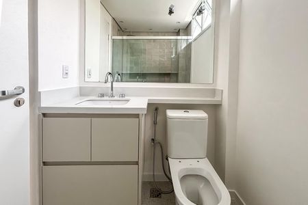 Apartamento à venda com 141m², 3 quartos e 1 vaga Apartamento à venda com 141m², 3 quartos e 1 vagaBanheiro da Suíte 3