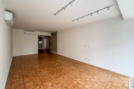 Apartamento à venda com 141m², 3 quartos e 1 vaga Apartamento à venda com 141m², 3 quartos e 1 vagaSala