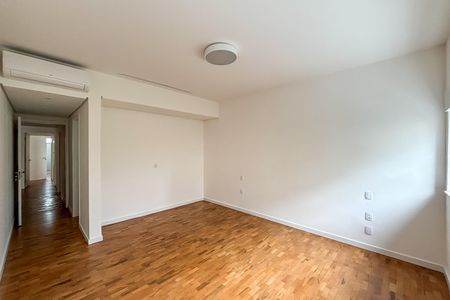 Apartamento à venda com 141m², 3 quartos e 1 vaga Apartamento à venda com 141m², 3 quartos e 1 vagaSuíte