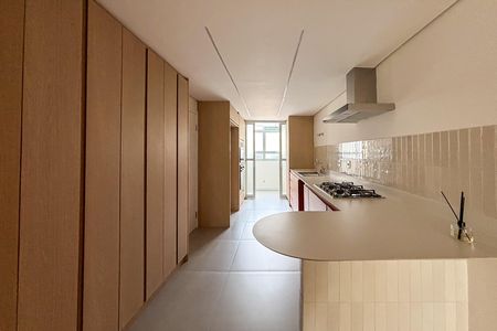 Apartamento à venda com 141m², 3 quartos e 1 vaga Apartamento à venda com 141m², 3 quartos e 1 vagaÁrea comum