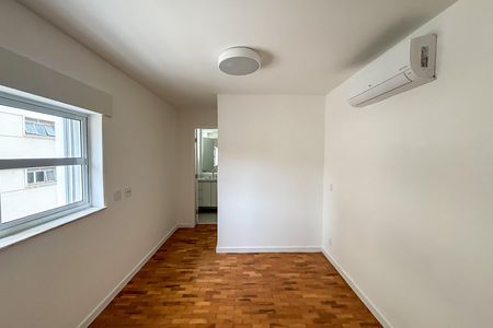 Apartamento à venda com 141m², 3 quartos e 1 vaga Apartamento à venda com 141m², 3 quartos e 1 vagaSuíte 2
