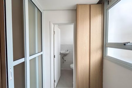 Apartamento à venda com 141m², 3 quartos e 1 vaga Apartamento à venda com 141m², 3 quartos e 1 vagaÁrea de serviço