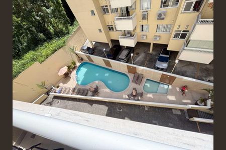 Apartamento à venda com 59m², 2 quartos e 1 vaga Apartamento à venda com 59m², 2 quartos e 1 vagaVaranda