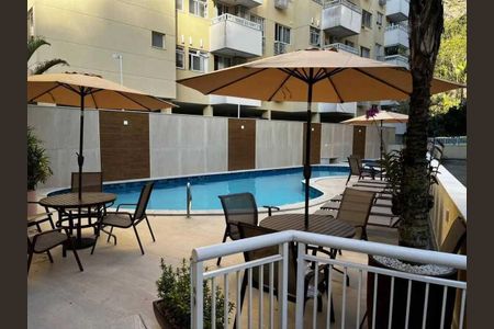 Apartamento à venda com 59m², 2 quartos e 1 vaga Apartamento à venda com 59m², 2 quartos e 1 vagaPiscina