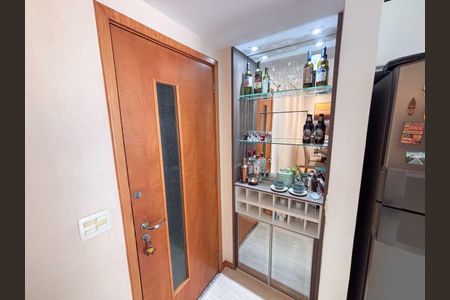 Apartamento à venda com 59m², 2 quartos e 1 vaga Apartamento à venda com 59m², 2 quartos e 1 vagaEntrada