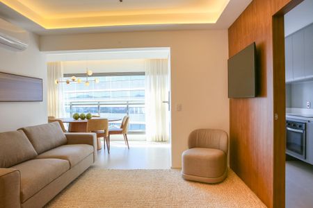 Sala e Varanda Gourmet de apartamento para alugar com 2 quartos, 79m² em Água Branca, São Paulo