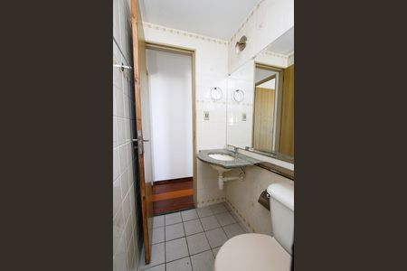 Apartamento à venda com 61m², 2 quartos e 1 vagaBanheiro Social