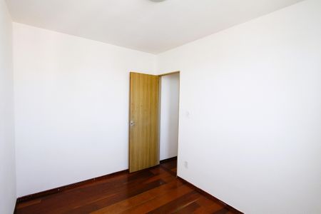 Apartamento à venda com 61m², 2 quartos e 1 vagaQuarto 2