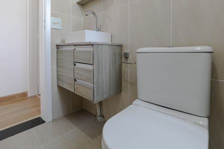 Apartamento para alugar com 45m², 2 quartos e 1 vaga Apartamento para alugar com 45m², 2 quartos e 1 vagaBanheiro