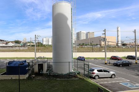 Apartamento para alugar com 45m², 2 quartos e 1 vaga Apartamento para alugar com 45m², 2 quartos e 1 vagaVista - Sacada