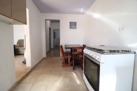 Casa para alugar com 60m², 2 quartos e 2 vagasCozinha