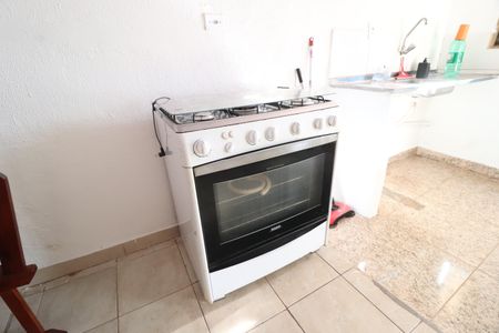 Casa para alugar com 60m², 2 quartos e 2 vagasCozinha