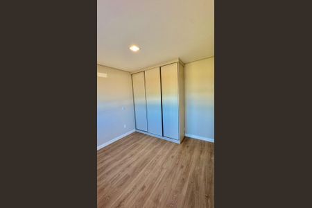 Casa de condomínio à venda com 225m², 3 quartos e 4 vagasQuarto