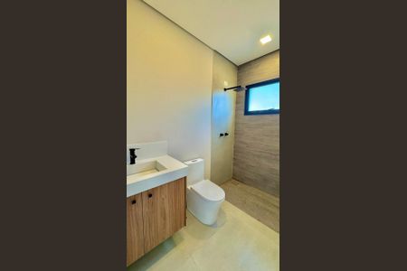 Casa de condomínio à venda com 225m², 3 quartos e 4 vagasBanheiro 1