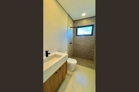 Casa de condomínio à venda com 225m², 3 quartos e 4 vagasBanheiro 1