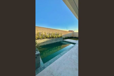 Casa de condomínio à venda com 225m², 3 quartos e 4 vagasLazer