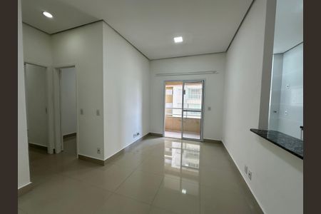Apartamento para alugar com 70m², 2 quartos e 1 vagaSala