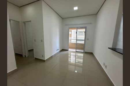Apartamento para alugar com 70m², 2 quartos e 1 vagaSala