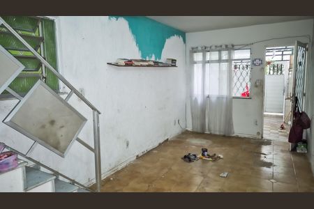 Sala de casa à venda com 2 quartos, 70m² em Penha, Rio de Janeiro
