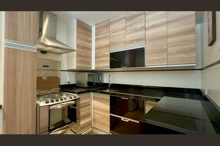 Apartamento à venda com 90m², 2 quartos e 1 vagaCozinha