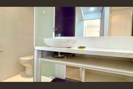Apartamento à venda com 90m², 2 quartos e 1 vagaBanheiro da Suíte