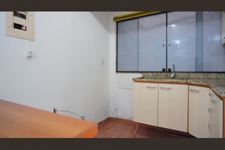 Cozinha  de apartamento para alugar com 2 quartos, 48m² em Petrópolis, Porto Alegre