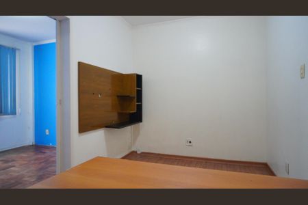 Sala  de apartamento para alugar com 2 quartos, 48m² em Petrópolis, Porto Alegre