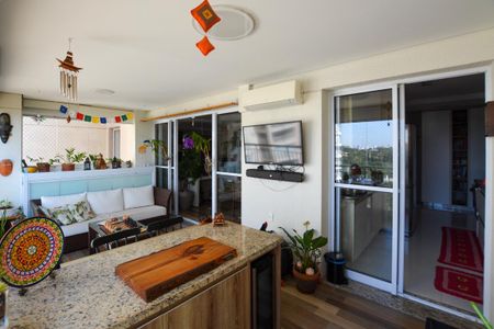 Apartamento à venda com 139m², 3 quartos e 2 vagasVARANDA