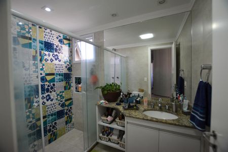 Apartamento à venda com 139m², 3 quartos e 2 vagasSUÍTE - BANHEIRO