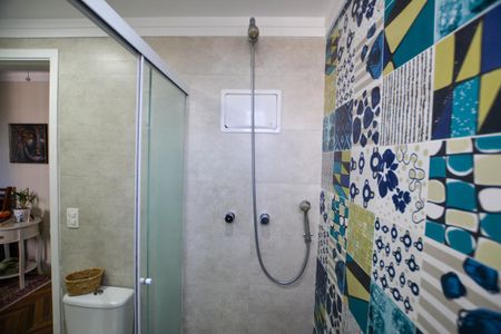 Apartamento à venda com 139m², 3 quartos e 2 vagasSUÍTE - BANHEIRO