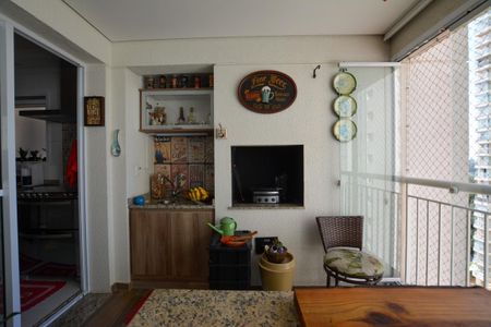 Apartamento à venda com 139m², 3 quartos e 2 vagasVARANDA