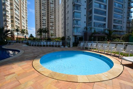 Apartamento à venda com 139m², 3 quartos e 2 vagasPISCINA