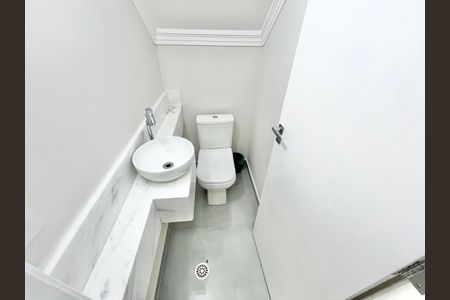 Casa à venda com 123m², 3 quartos e 2 vagasLavabo